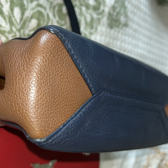 Louis Vuitton lockme ll chain tricolor Crossbody - Picture 9 of 16